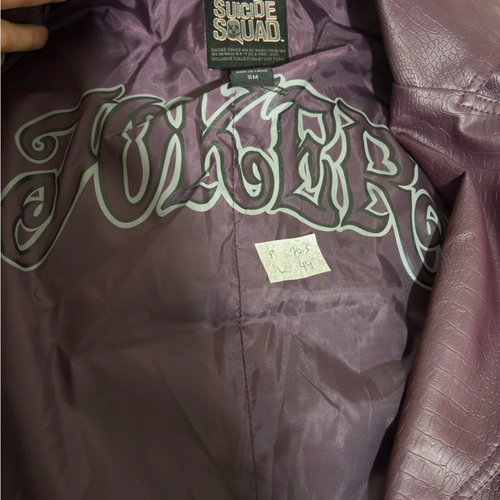Hot Topic Suicide Squad Joker Purple Trench Coat - Picture 10 of 14